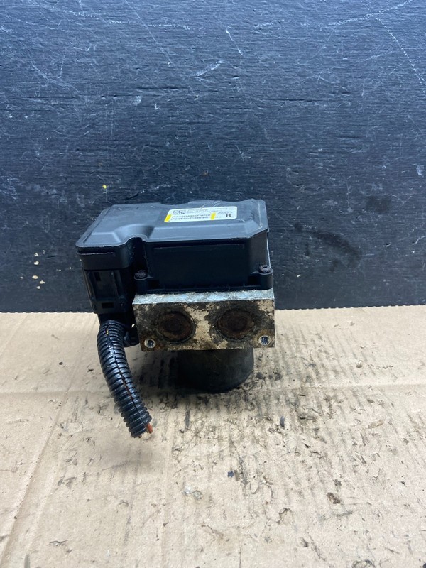 2011 - 2014 Ford E250 E350 VanABS Anti Lock Brake Pump Module Oem q6168 DG