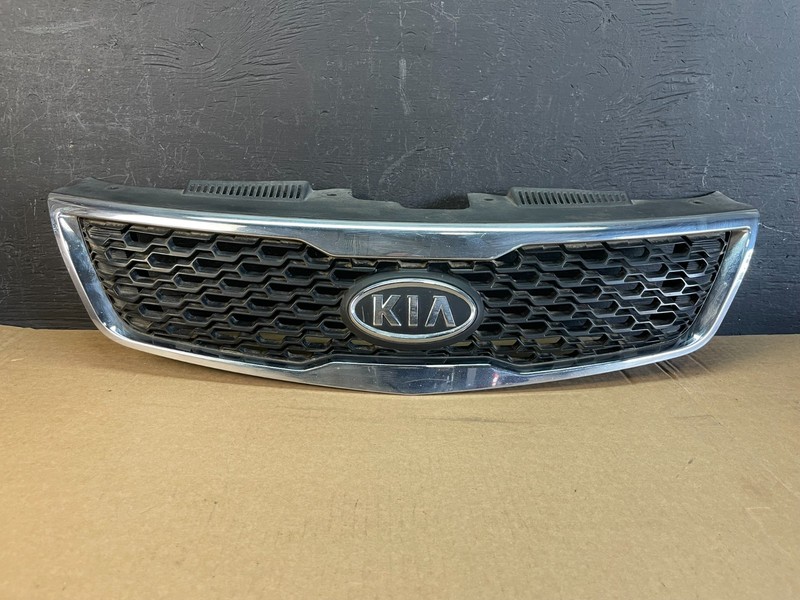 2010 to 2012 Kia Forte Koup Front Upper Grill Grille OEM AC9965 DG