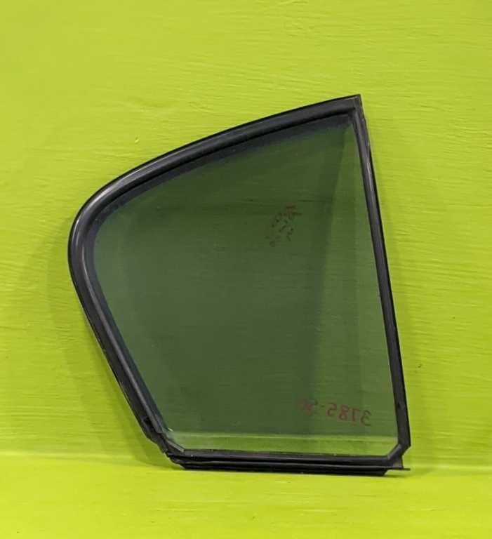 07 08 G35 PASSENGER RIGHT REAR VENT GLASS OEM 3785-50