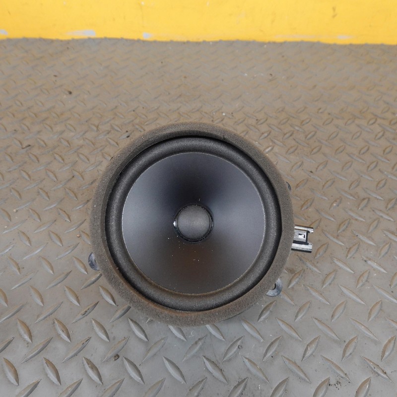 2019-2022 VOLVO XC40 REAR LEFT SIDE DOOR AUDIO SOUND SPEAKER OEM 31489043
