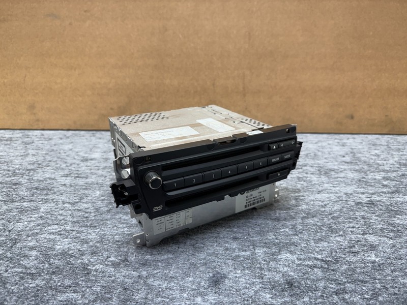 BMW E90 E92 E93 OEM 06-08 OEM NAVIGATION CD PLAYER RADIO STEREO HEAD UNIT CCC