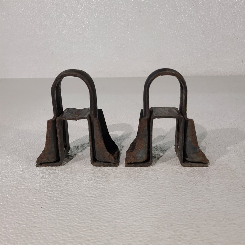 99-04 Mustang Front Sway Bar Mount Brackets Pair Aa7412