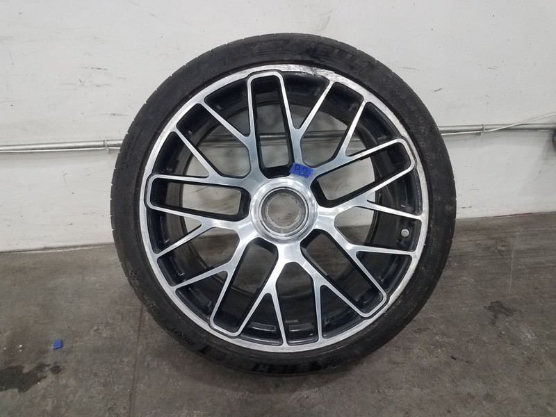 2016 Porsche 911 Turbo S 991 Rear 20" Centerlock Wheel / Tire #2 - ** #6242 KK1