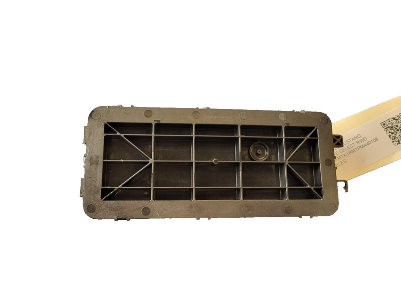 Used Oem Ford Engine Fuse Relay Junction Box for 2021-2025 Mustang Mach-E RWD