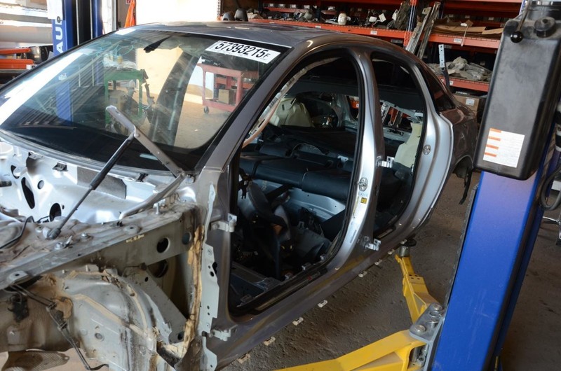 12-18 Audi A6 2.0L Driver Left Side Rocker and Post Cut