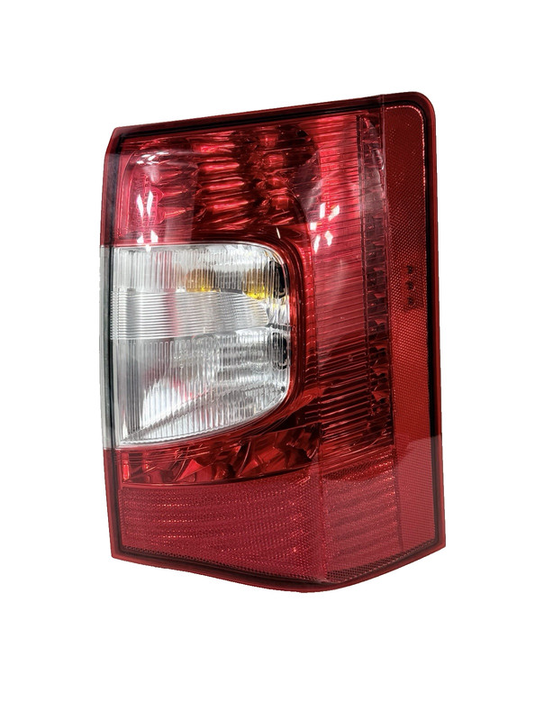2011-2016 Chrysler Town & Country Right Passenger Side Rear Tail Light Lamp OEM