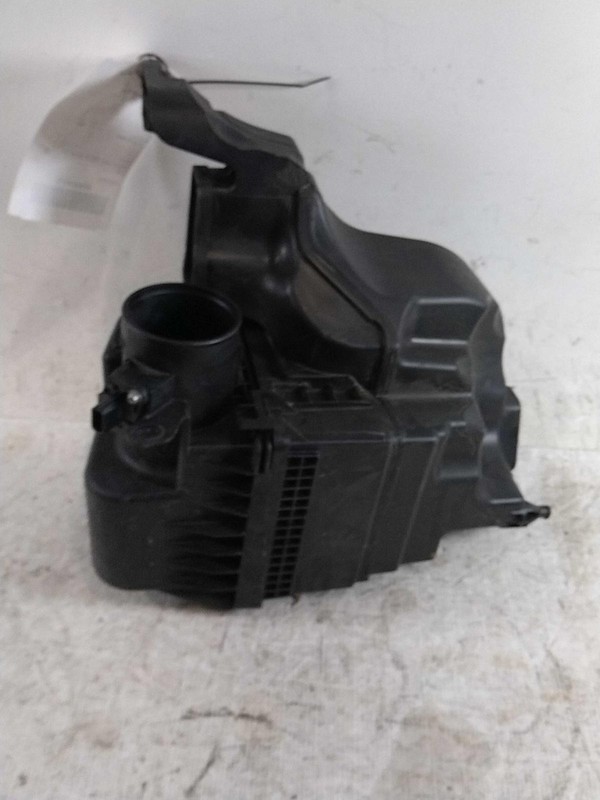 Used Air Cleaner Assembly fits: 2021 Nissan RogueGrade A