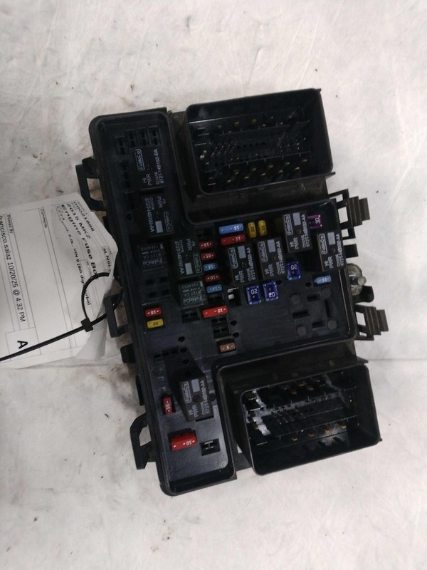 2015 Lincoln MKZ Fuse Box OEM DG9Z14A003A 128K Miles Grey Used