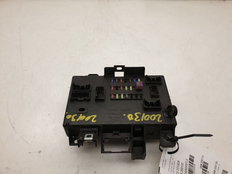 08 TOYOTA TACOMA CABIN FUSE BOX