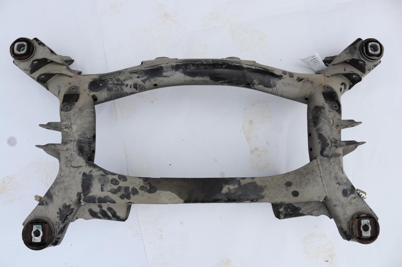 2017-2018 BMW 330I XDRIVE SEDAN AWD 2.0L F30 REAR CROSSMEMBER SUBFRAME OEM