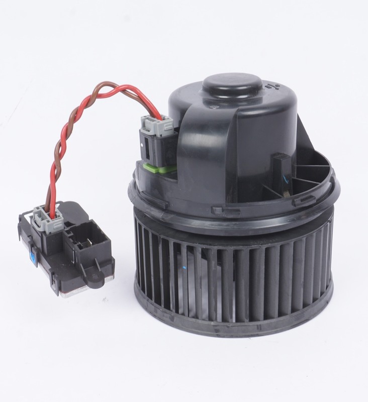 12-18 FORD FOCUS HVAC A/C AC AIR CONDITIONING BLOWER FAN MOTOR RESISTOR