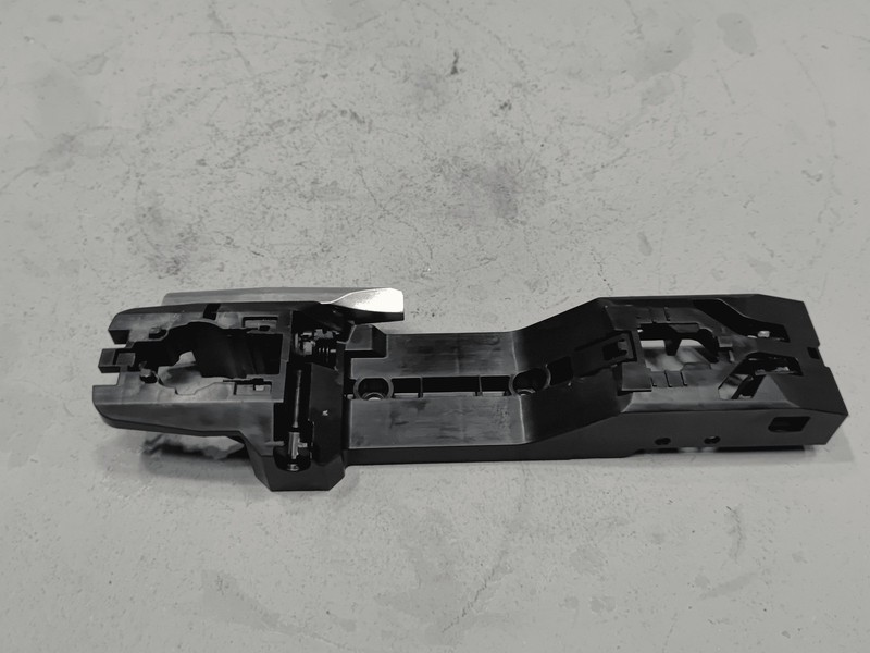 2021-2025 NISSAN ROGUE FRONT PASSENGER SIDE EXTERIOR DOOR HANDLE BASE OEM
