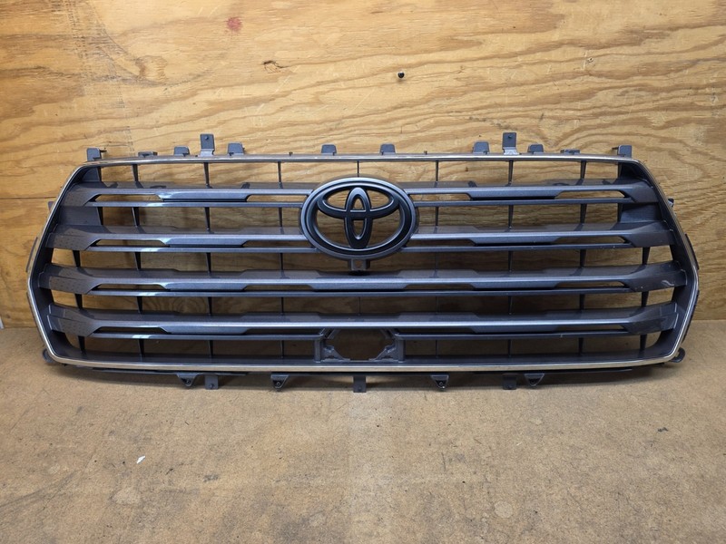 2023 2024 2025 Toyota Sequoia Limited Front Bumper Grille W/Emblem OEM