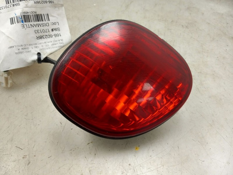 98-05 LEXUS GS300 SPORT PASSENGER RIGHT TAIL LIGHT DECKLID MOUNTED
