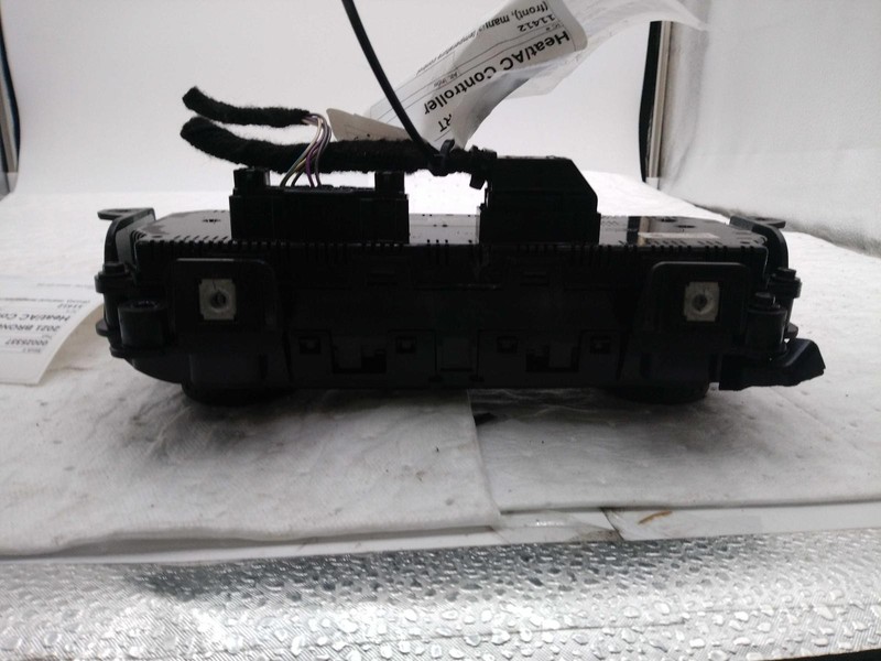 Used A/C Selector Switch fits: 2021 Ford Bronco sport front manual temperature c