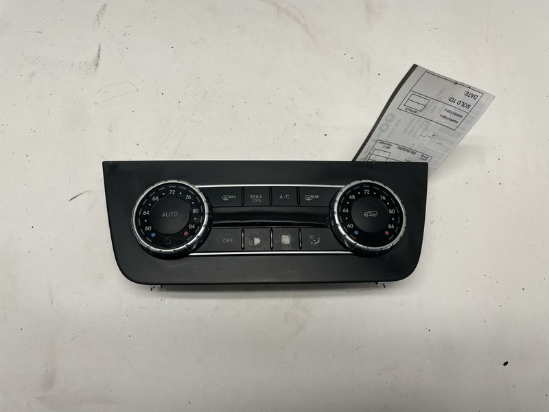 2017 MERCEDES GLS350D GLS450 AUTOMATIC DUAL ZONE TEMPERATURE HEATER CONTROL