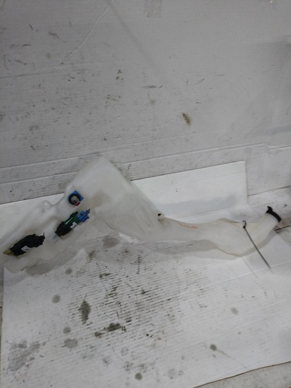 Used Washer Fluid Reservoir fits: 2018 Gmc TerrainGrade A