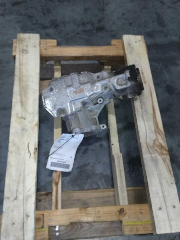 2018 VOLVO S60 Transfer Case Assembly OEM 2.0L 4WD 109K Miles Silver