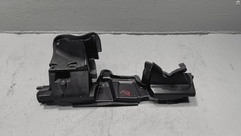 TOYOTA CAMRY XSE RADIATOR SUPPORT PASSENGER SIDE AIR GUIDE BAFFLE OEM 2018-2020