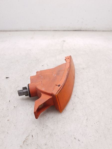Driver Corner/Park Light Park Lamp-turn Signal Inner Fits 92-94 CAMRY 81520-3301