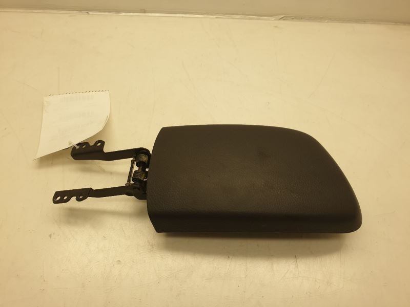06-12 TOYOTA YARIS 1.5L FWD AT FLOOR MOUNTED CENTER CONSOLE