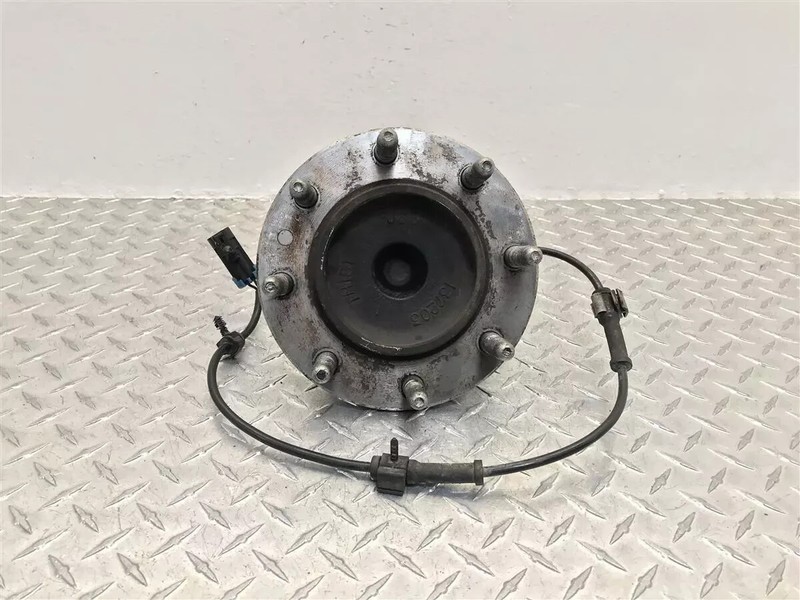 01-04 CHEVROLET SILVERADO SIERRA 1500 2500 4X2 8 LUG FRONT HUB OEM 15225750