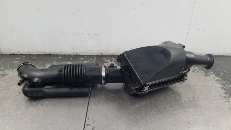 2007 Grand Marquis / Crown Vic Victoria Air Intake Assembly - * #2679 VV2