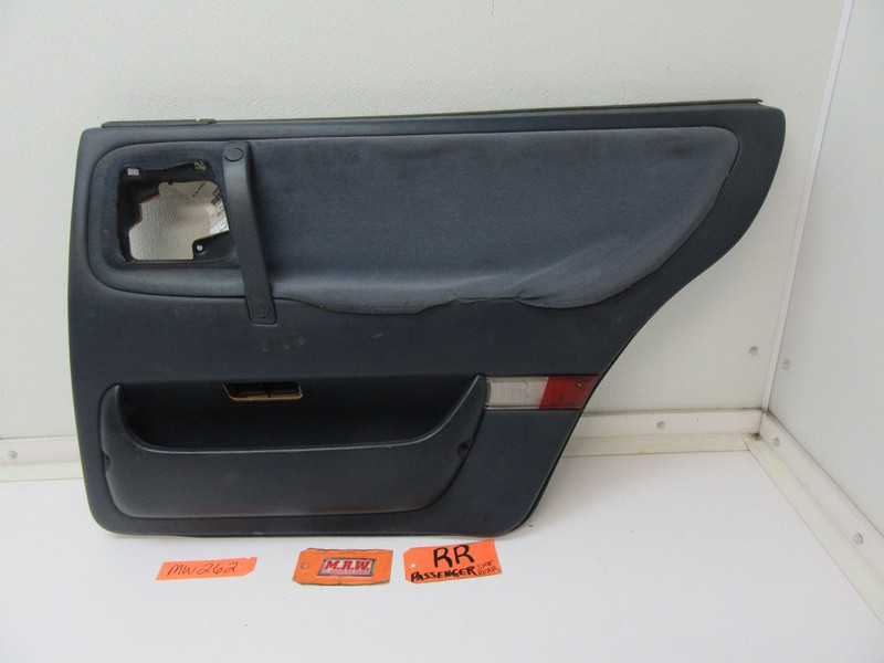 DOOR PANEL RIGHT REAR BACK R RH PASSENGER ARM REST PULL HANDLE 85-92 SAAB 9000