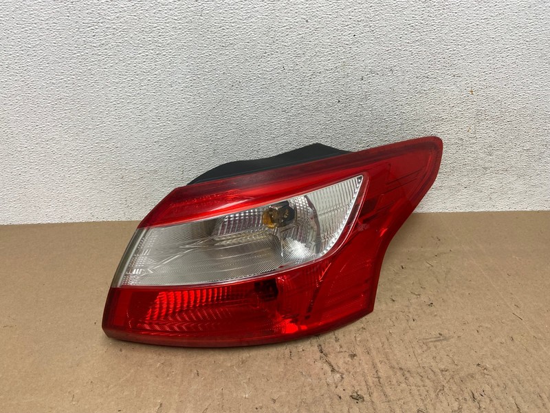2012 2013 2014 Ford Focus Sedan Right Passenger Rh Side Tail Light Oem AE6562 LK