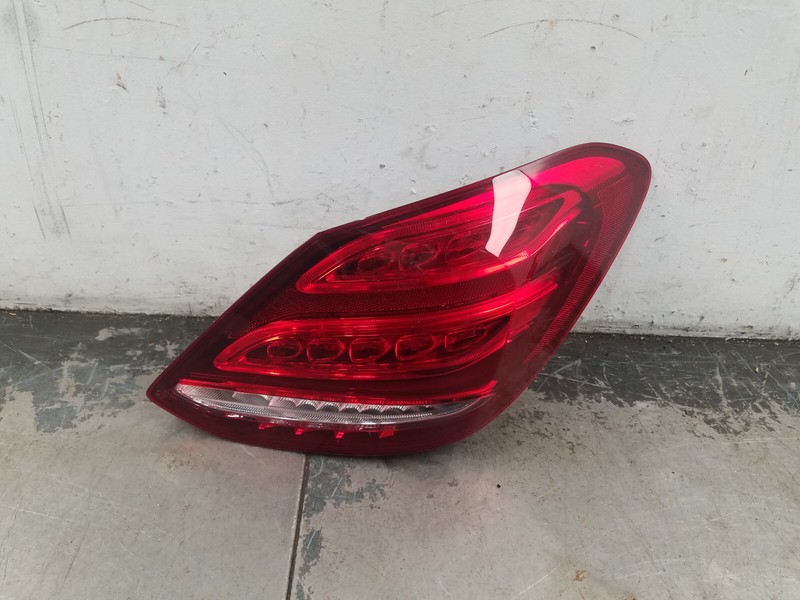 2016 Mercedes AMG C 63 S Right Passenger Tail Light #3768 V2