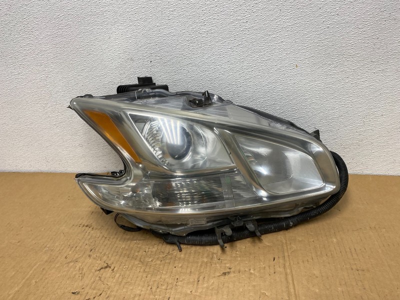 Halogen 2009-2014 Nissan Maxima Right Passenger Headlight AC7649 DW