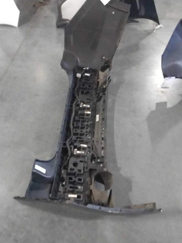 2017 Lincoln Continental Black Bumper Assembly OEM Used 83K Miles G3GZ17906A