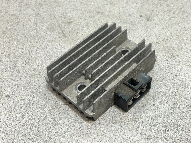 04 Kawasaki KLR 650 Voltage Regulator Rectifier KLR650
