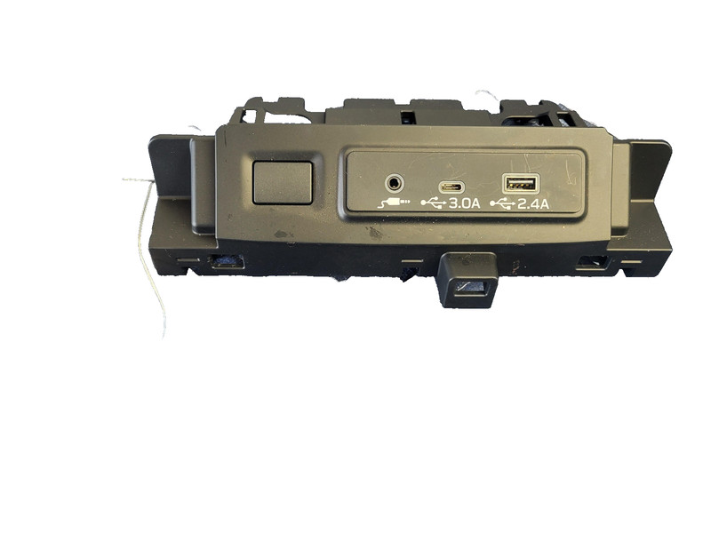 Used Oem Subaru AUX Audio & Dual USB Jack for 2023-2025 Ascent