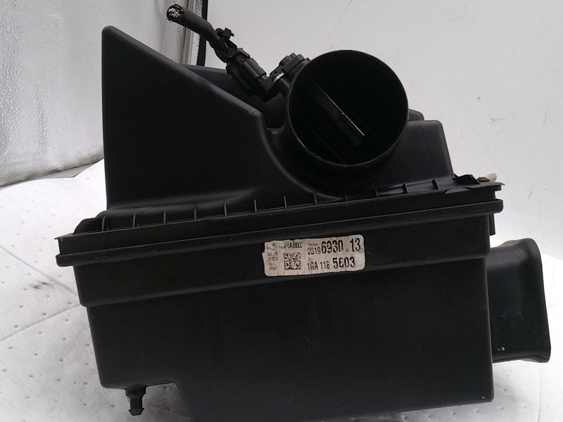 2016 Cadillac ATS 2.0L Air Cleaner Assembly OEM Black 89000 Miles Used