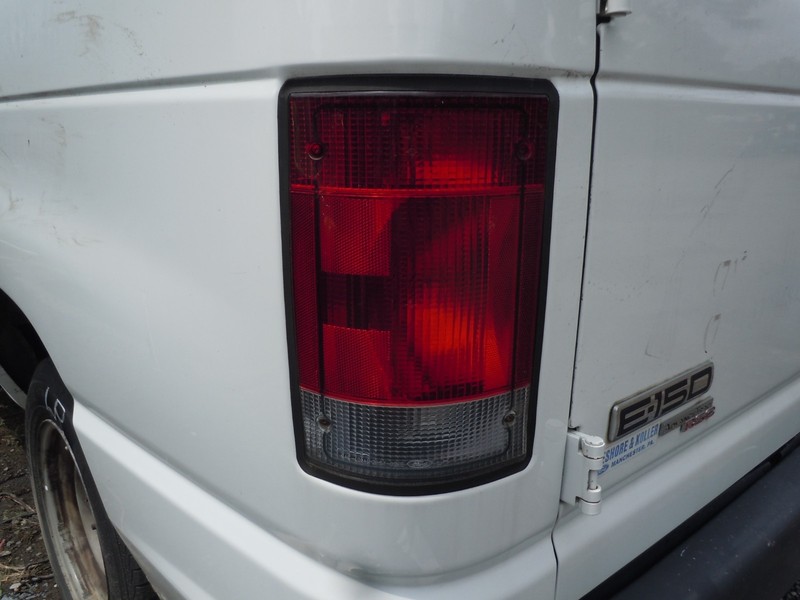 2005-2014 Ford E-150 Tail Light Lamp Driver Left LH OEM W/O Cutaway