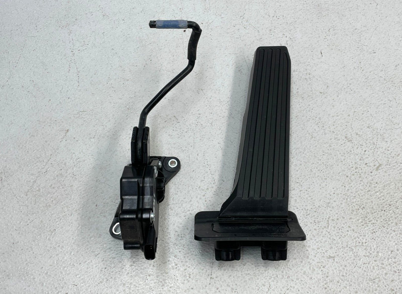 2018 2019 2020 Lexus RC300 Accelerator Gas Pedal 1541 OEM
