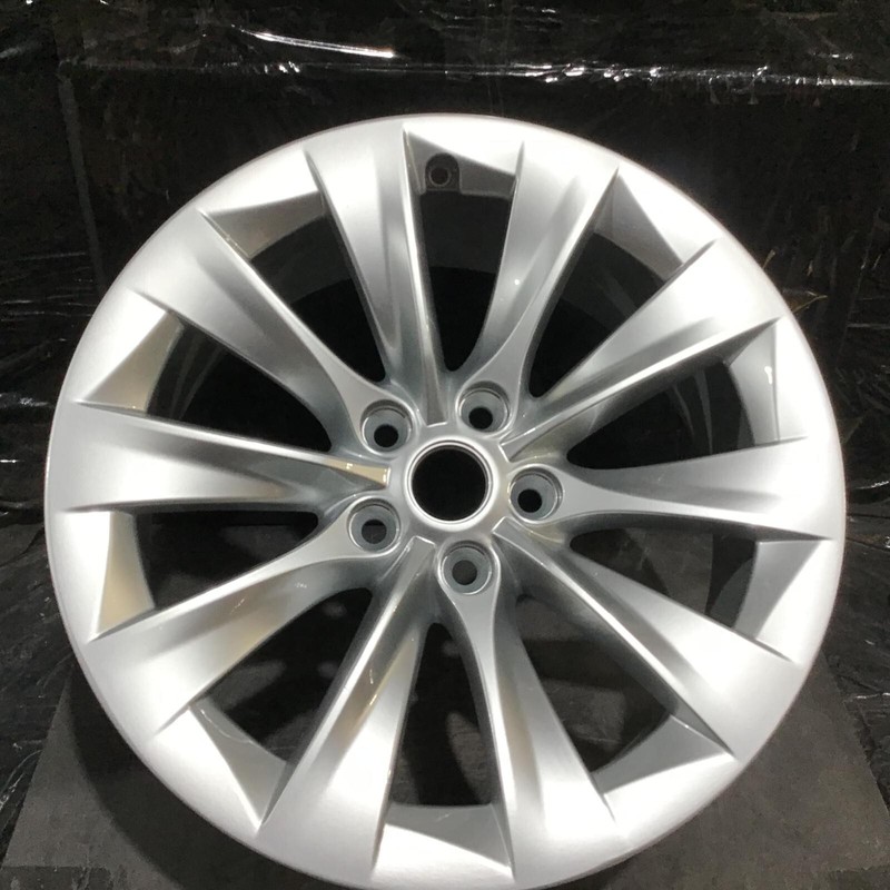 2016-2018Tesla Model S 97755 190190 Wheel 19x8 Silver Painted 105933700A