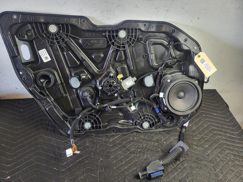 Used Oem Kia Front Left Door Regulator & Carrier & Motor for 2019-2024 Forte
