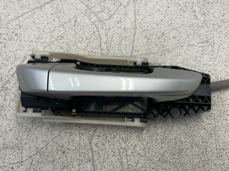 11-14 Porsche Cayenne S Rear Right Pass Exterior Door Handle Silver 1596 OEM