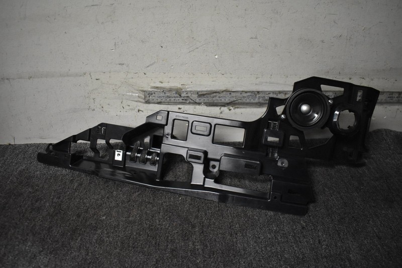 MASERATI INTERIOR BRACKET WITH SPEAKER FACTORY OEM