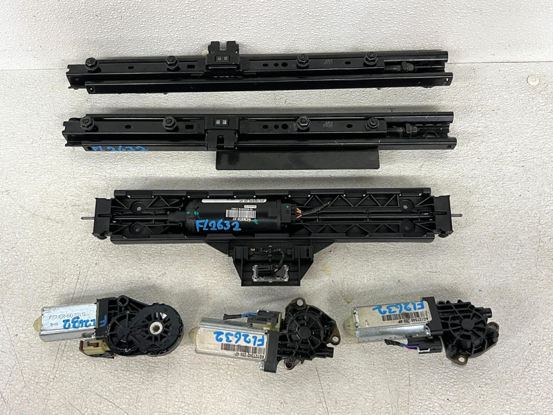 ⭐2016-2020 TESLA MODEL X FRONT LEFT DRIVERS SEAT TRACK FRAME RAIL OEM LOT2632