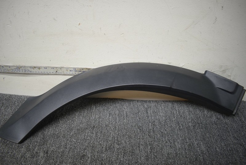 2014-2018 RANGE ROVER VELAR REAR DOOR MODLING TRIM RIGHT SIDE FACTORY OEM