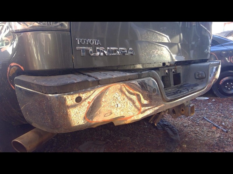 07-13 TOYOTA TUNDRA REAR BUMPER CHROME WITH PARK ASSIST 539612