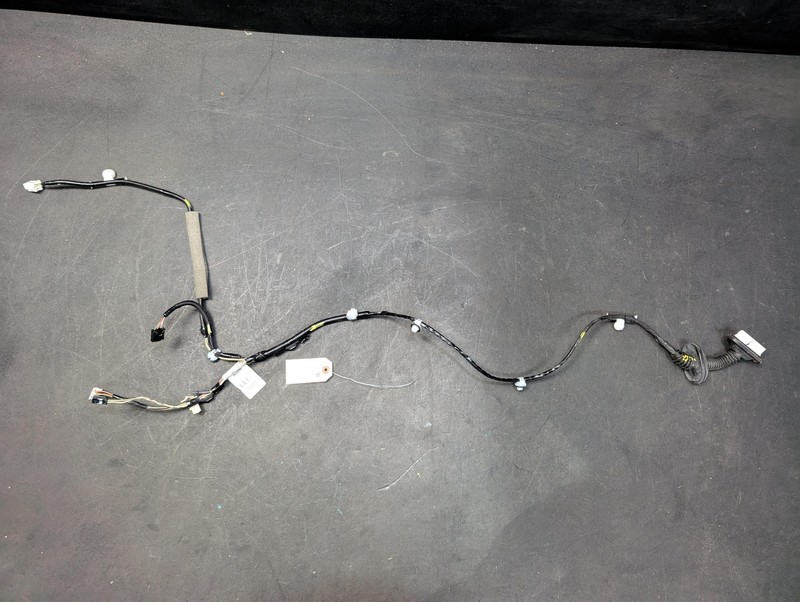 Rear Right Door Wiring Harness 2020 Toyota RAV4 82153-0R110 2019 2021 2022