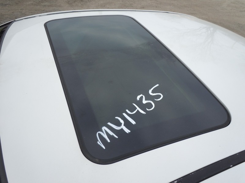2006 06 BMW 325i Sedan Sun Roof Glass OEM