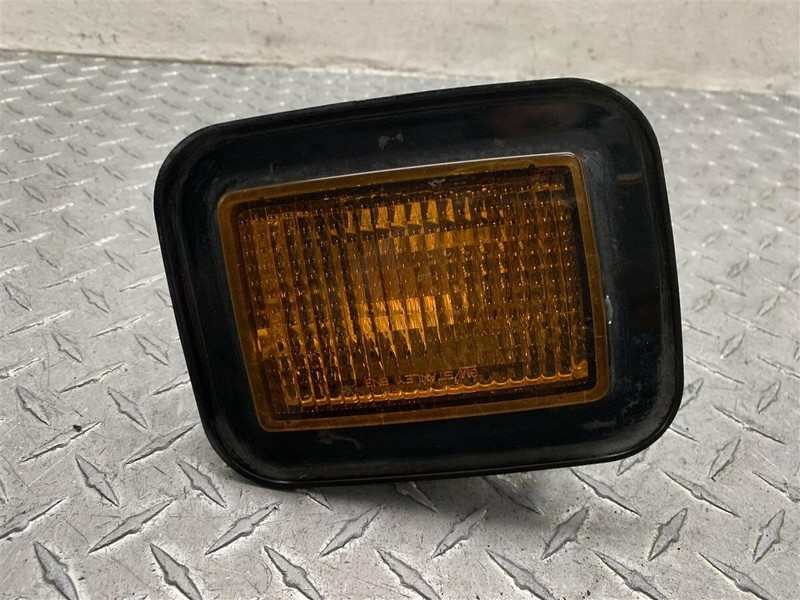 03-09 HUMMER H2 PASSENGER TURN SIGNAL OEM 116-02341R