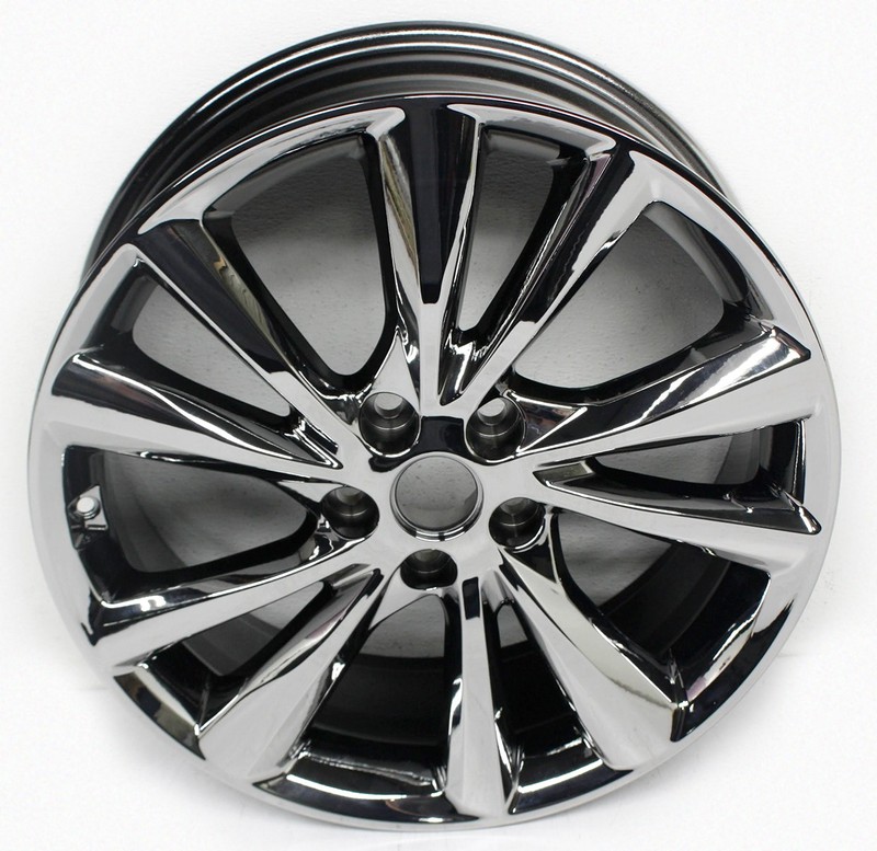 OEM 19 Inch Alloy Wheel For 2019-2021 KIA Sedona Chrome 52910-A9750, Scratches