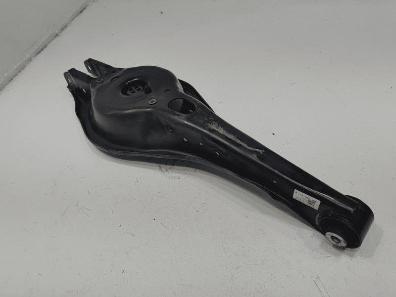 2018-2025 VOLKSWAGEN ATLAS REAR PASSENGER OR DRIVER SIDE LOWER CONTROL ARM OEM
