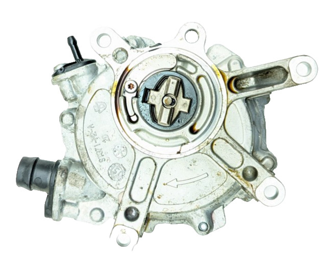 12-18 Mercedes W212 E400 SLK350 Engine Motor Brake Vacuum Pump 2762300065